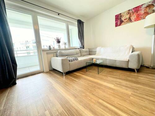 Wohn & Essbereich - 2 Zimmer Etagenwohnung in Düsseldorf