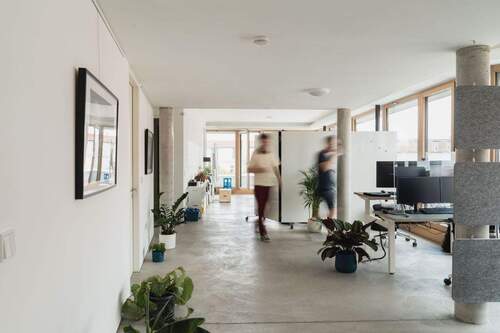 Ansichten.jpg - 6 Zimmer Büro zur Miete in Berlin