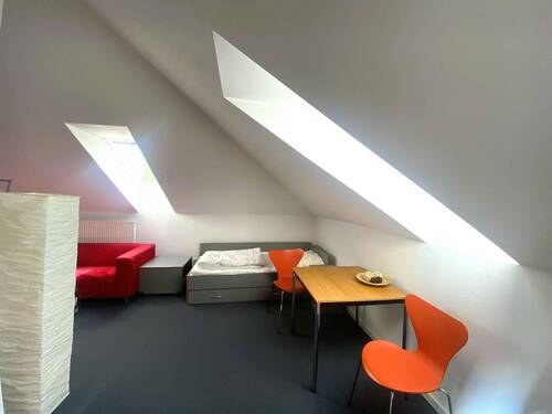Zimmer 2 - 
