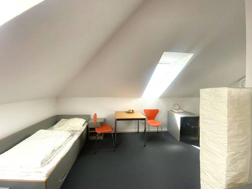 Zimmer 1 - 