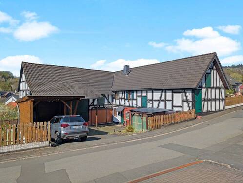 Impressionen - Werz Immobilien - 5 Zimmer Bauernhaus, Landhaus in Bad Endbach