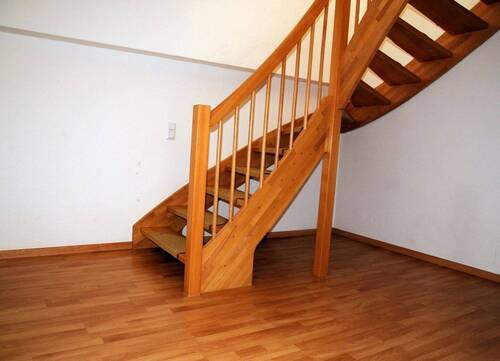4-Zimmerwohnungen Treppe - 