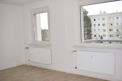 Wohnzimmer Muster) - 3 Zimmer Etagenwohnung zur Miete in Gotha