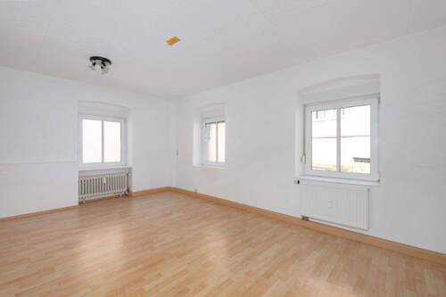 Wohnzimmer EG - Mehrfamilienhaus, Wohnhaus mit 208,00 m&sup2; in Ispringen zum Kaufen