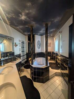 Badezimmer - 9 Zimmer Einfamilienhaus in Bad Alexandersbad