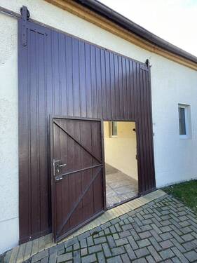großes Schiebetor - 5 Zimmer Einfamilienhaus in Ortrand