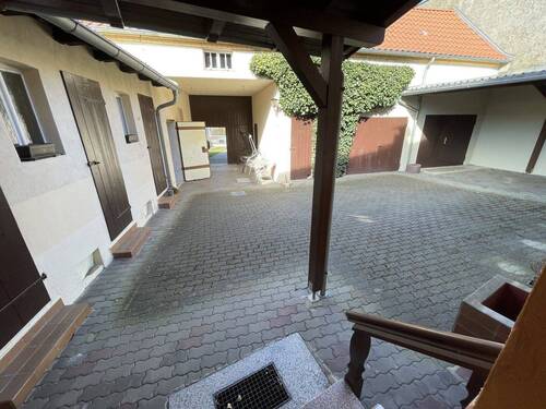 Hofansicht - Einfamilienhaus mit 120,00 m&sup2; in Ortrand zum Kaufen