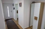 Flur - 5 Zimmer Doppelhaushälfte zum Kaufen in Bodelshausen