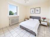 OG: Schlafzimmer 2/2 (KI) - 