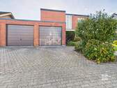Garagen - 8 Zimmer Mehrfamilienhaus, Wohnhaus in Waldfeucht