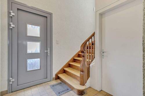 Eingangsbereich - 7 Zimmer Mehrfamilienhaus, Wohnhaus in Eggenstein-Leopoldshafen