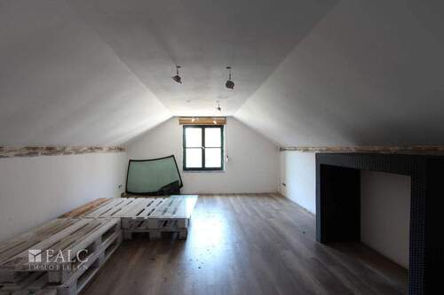 Speicher oberhalb Garage - 