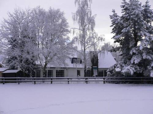 Hausansicht hinten im Winter - 