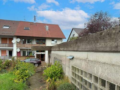 Gartenansicht - 8 Zimmer Mehrfamilienhaus, Wohnhaus zum Kaufen in Östringen