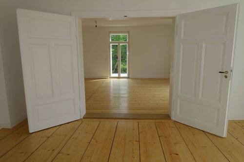 Wohnbereich - Etagenwohnung mit 142,00 m&sup2; in Radebeul zur Miete