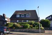 Straßenansicht - 8 Zimmer Mehrfamilienhaus, Wohnhaus zum Kaufen in Alsdorf