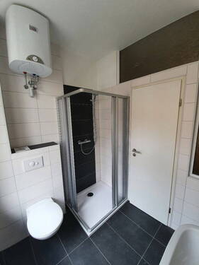EG Dusche mit WC - 