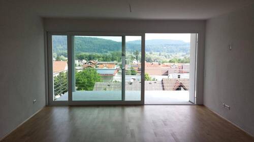 Bild 3 - 4 Zimmer Etagenwohnung in Bodman-Ludwigshafen