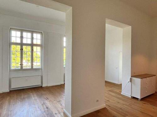 Zimmer_2_Mittelwand. - 