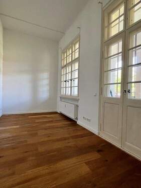 Zimmer_mit_Balkon - 