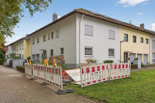 Aussenansicht - 4 Zimmer Etagenwohnung in Karlsruhe / Durlach