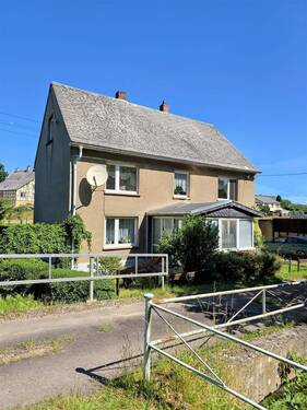 Ansicht Zufahrt - 8 Zimmer Einfamilienhaus zum Kaufen in Greifendorf