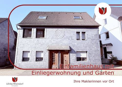 Straßenansicht - EFH mit Einliegerwhg., großem Garten - 
