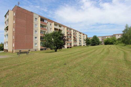 Otto-Oettel-Straße Balkonseite - 2 Zimmer Etagenwohnung in Gera