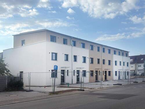 Ansicht Reihenhäuser - 5 Zimmer Reihenmittelhaus in Nußloch