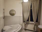 Bad mit Badewanne.jpg - 