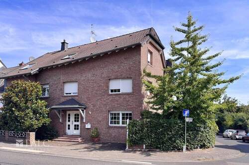 Gebäudeansicht - 6 Zimmer Mehrfamilienhaus, Wohnhaus zur Miete in Frechen