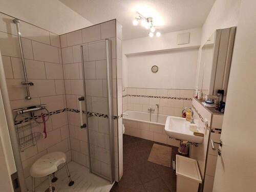 Dusch- und Wannenbad - 