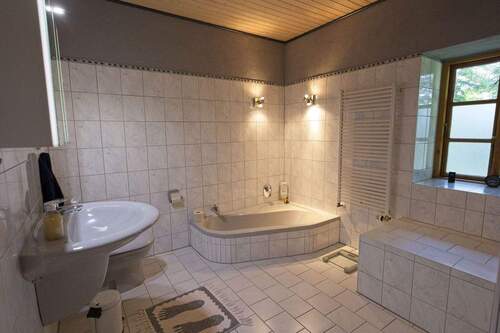 Badezimmer - 3 Zimmer Einfamilienhaus in Hochdonn