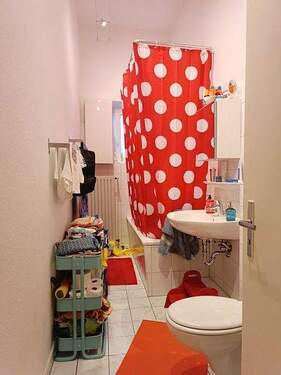Bad mit Wanne - 