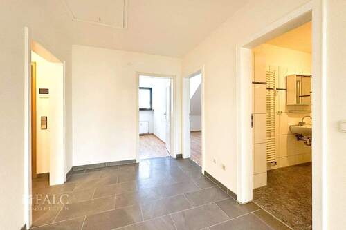 Flur Richtung Schlafzimmer - 