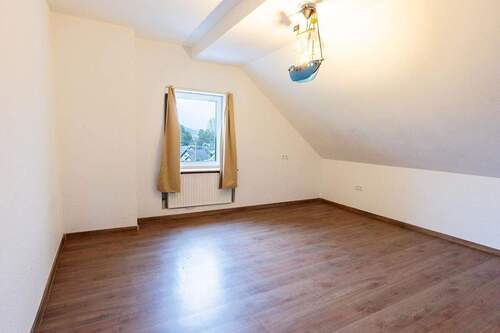 DG: Schlafen / Kind 3 / Büro / Gast - 