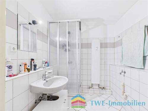 Badezimmer - Etagenwohnung in Karlsruhe zum Kaufen