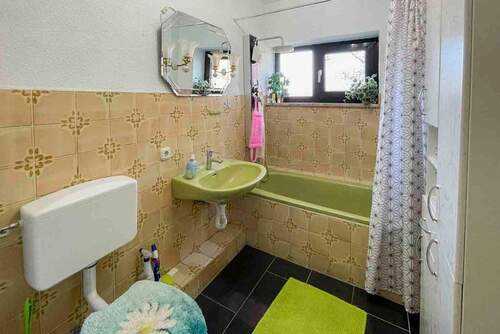 Badezimmer_1_Whg_EG - 