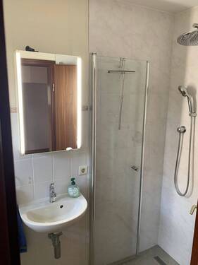 Bad EG mit barrierefreier Dusche
- 