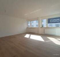 Krefeld-Cracau, Freiligrathstraße 42 - Tolle, kernsanierte 3-Zimmer-Wohnung mit Balkon ab Mitte Oktober zu mieten !!