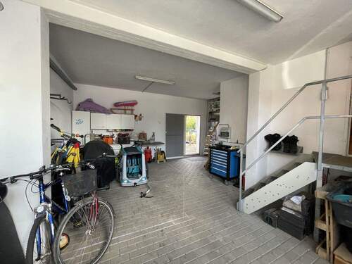 Garage - 