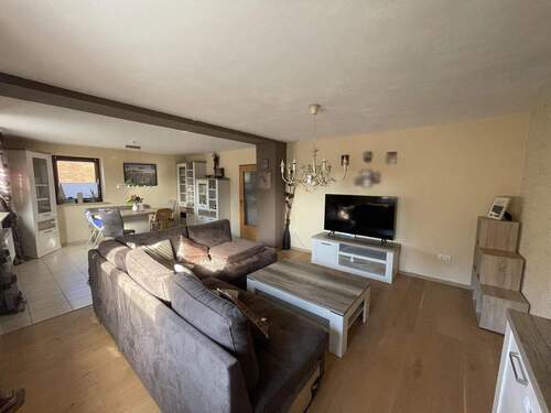 Wohn-/ Essbereich - 6 Zimmer Mehrfamilienhaus, Wohnhaus in Hohenhameln