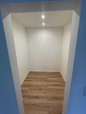 Begehbarer Ankleideraum - 