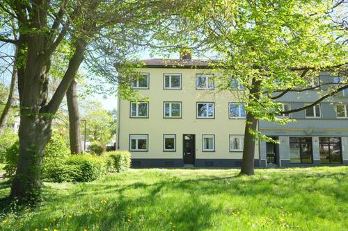 Straßenansicht - 3 Zimmer Etagenwohnung zur Miete in Bremen