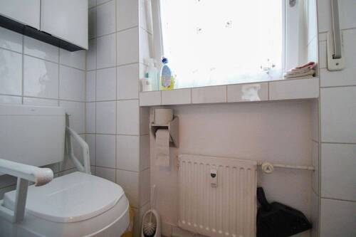 WC - 