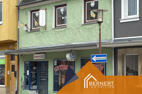 Titelbild. - Charmantes Reihenmittelhaus in Selb bereit für Ihr Business