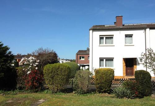 Ansicht Vorderseite - 4 Zimmer Reihenendhaus in Hainburg