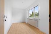 Kinderzimmer / Büro - 