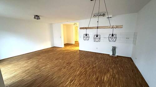 Wohnzimmer / Küche - Etagenwohnung mit 74,00 m² in Köln zum Kaufen