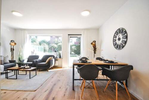 Wohn- Essbereich - Ein Zuhause mit Herz: Perfektes 5-Zimmer RMH in Thon